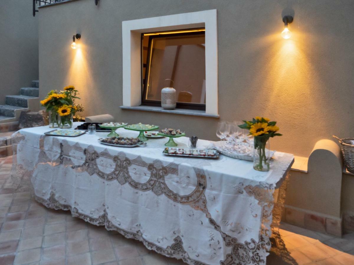 Locanda Sant'Antonio Aci SantʼAntonio Exterior foto